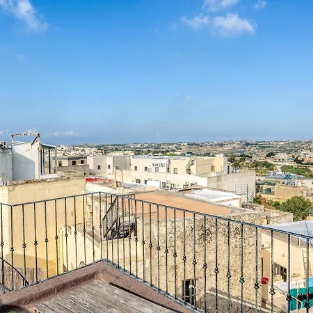 Dom wakacyjny A 3br Characteristic In With Lovely Views By 360 Estates