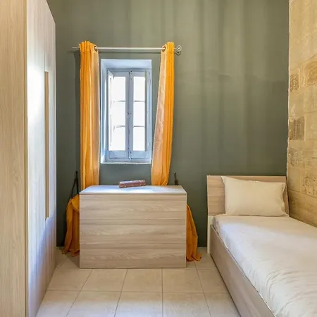 A 3br Characteristic In With Lovely Views By 360 Estates *