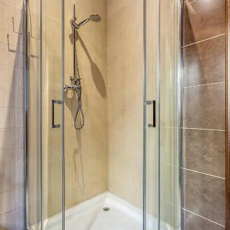 A 3br Characteristic In With Lovely Views By 360 Estates * 라바트