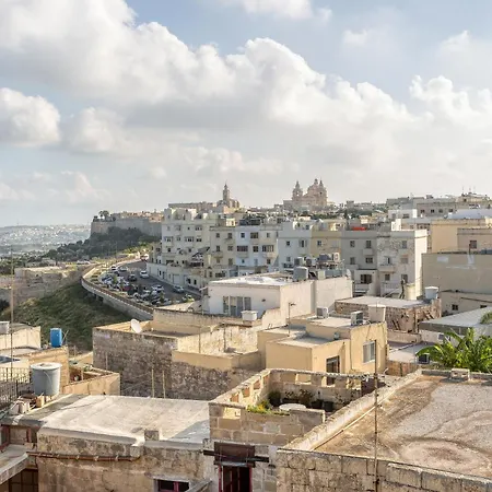 펜션 A 3br Characteristic In With Lovely Views By 360 Estates 라바트